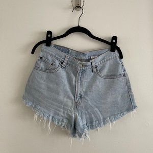 VINTAGE LEVI’S CUTOFF SHORTS